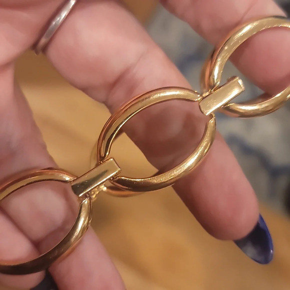 AVON Gold tone large chain link bracelet rhinestone adjustable - Picture 4 of 4